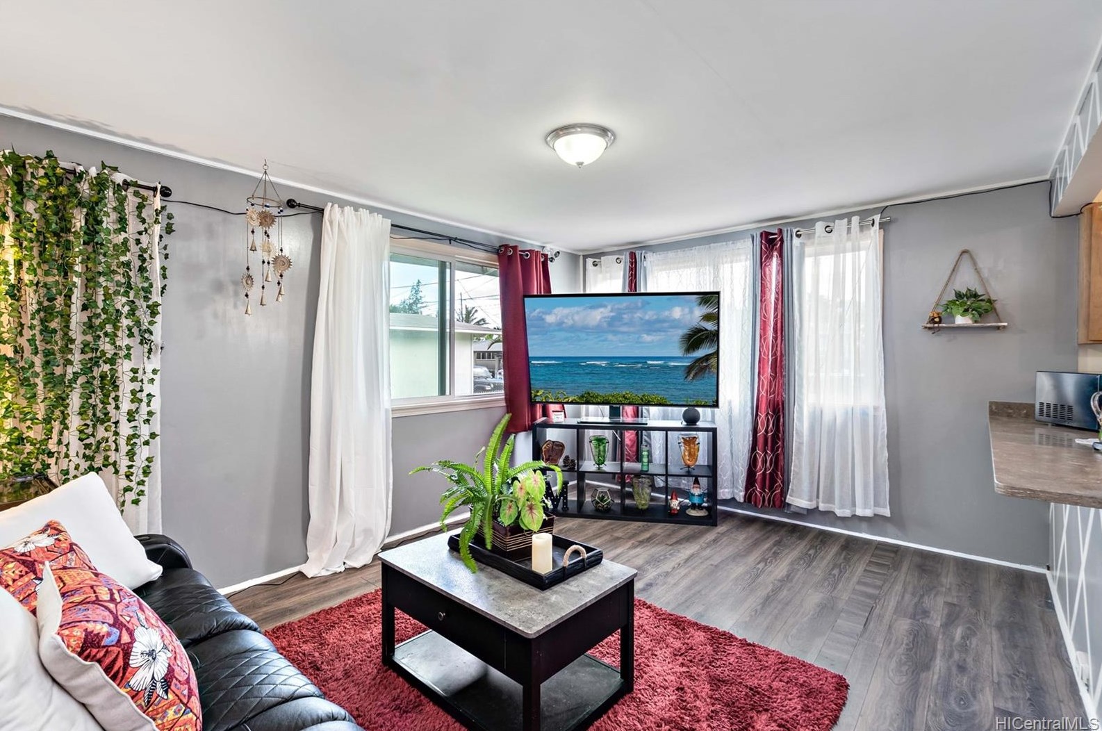 54111 Imua Pl, Hauula, HI 96717