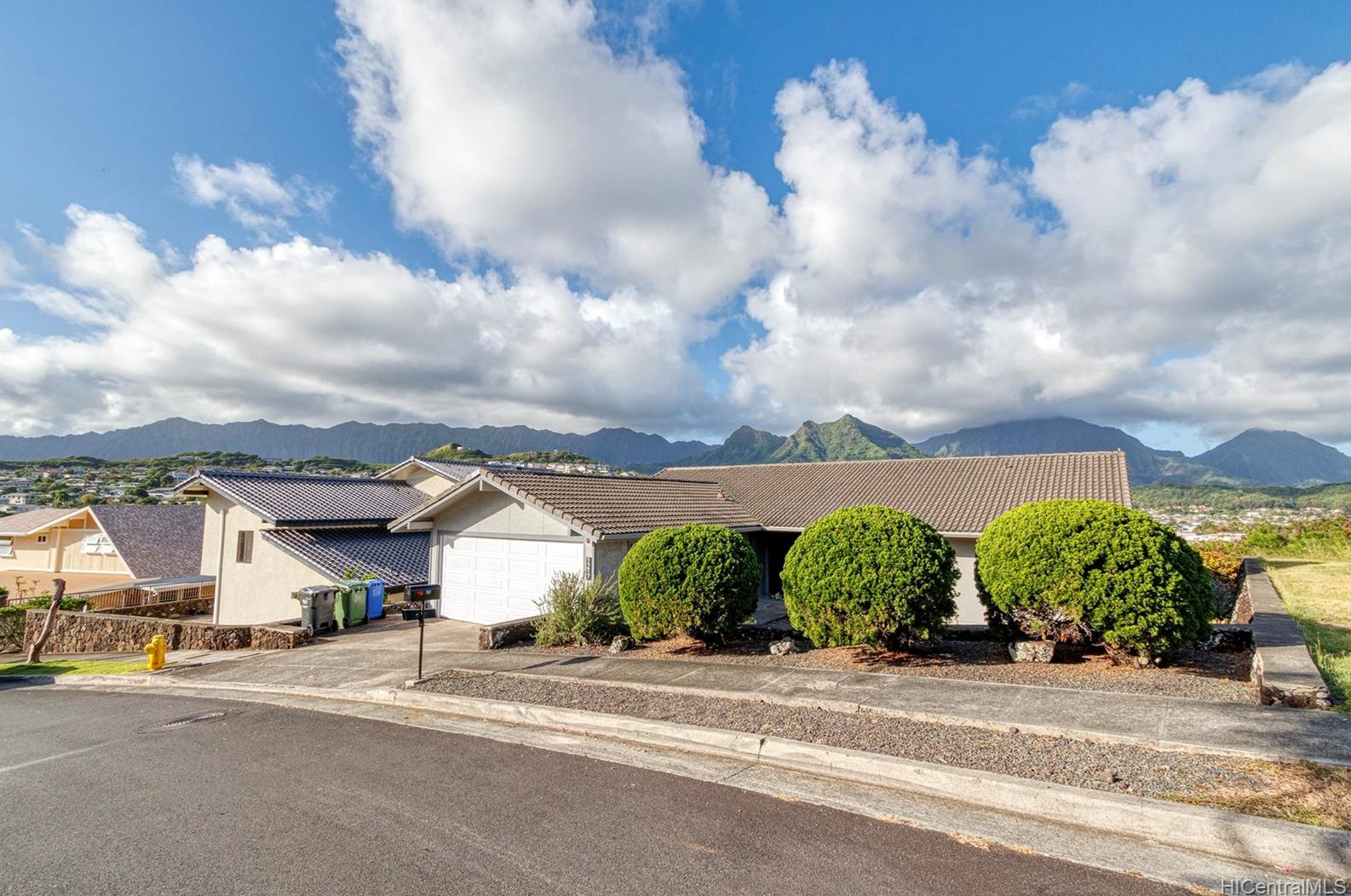 1217 Kupau St, Kailua, HI 96734