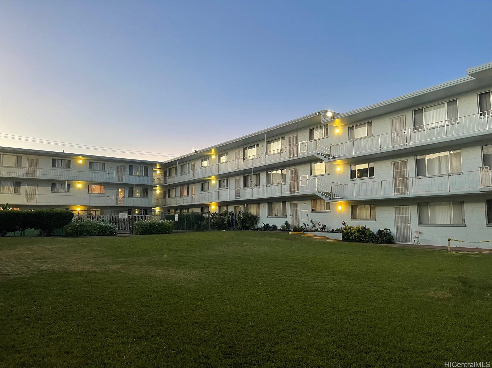94011 Waipahu St, Waipahu, HI