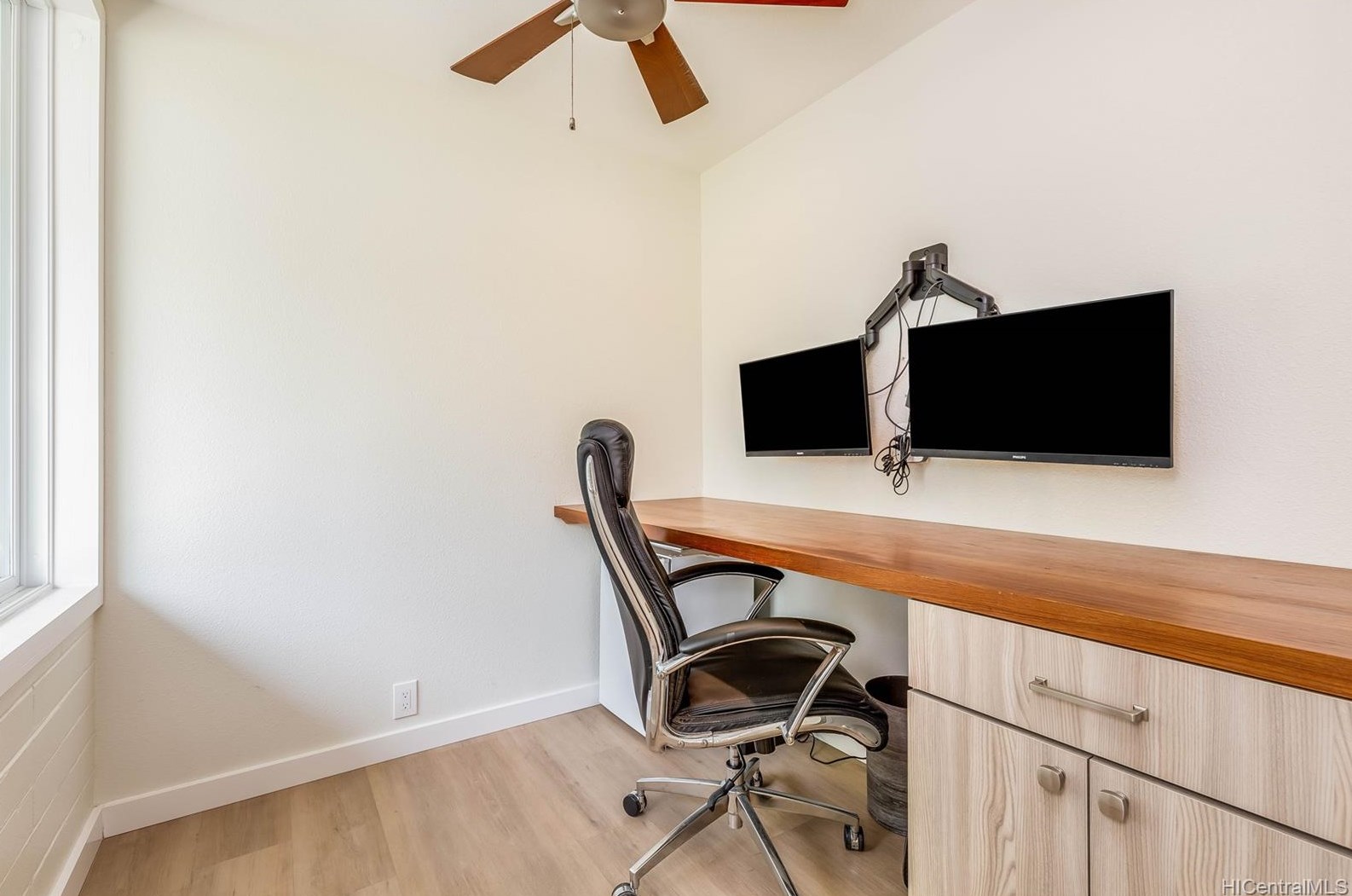 155 Kuupua St, Kailua HI  96734-2736 exterior