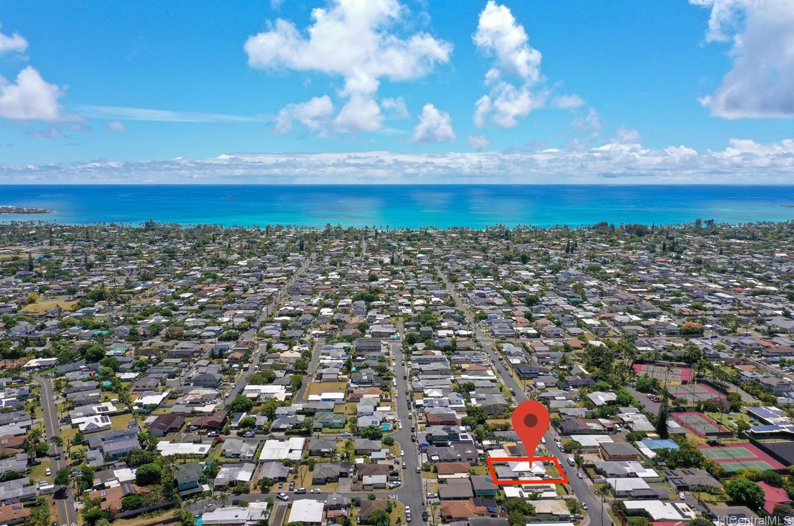 612 Olomana St, Kailua, HI 96734-2225