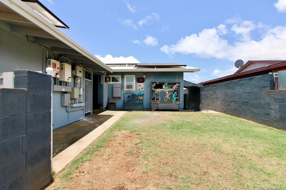 41538 Inoa St, Waimanalo, HI 96795