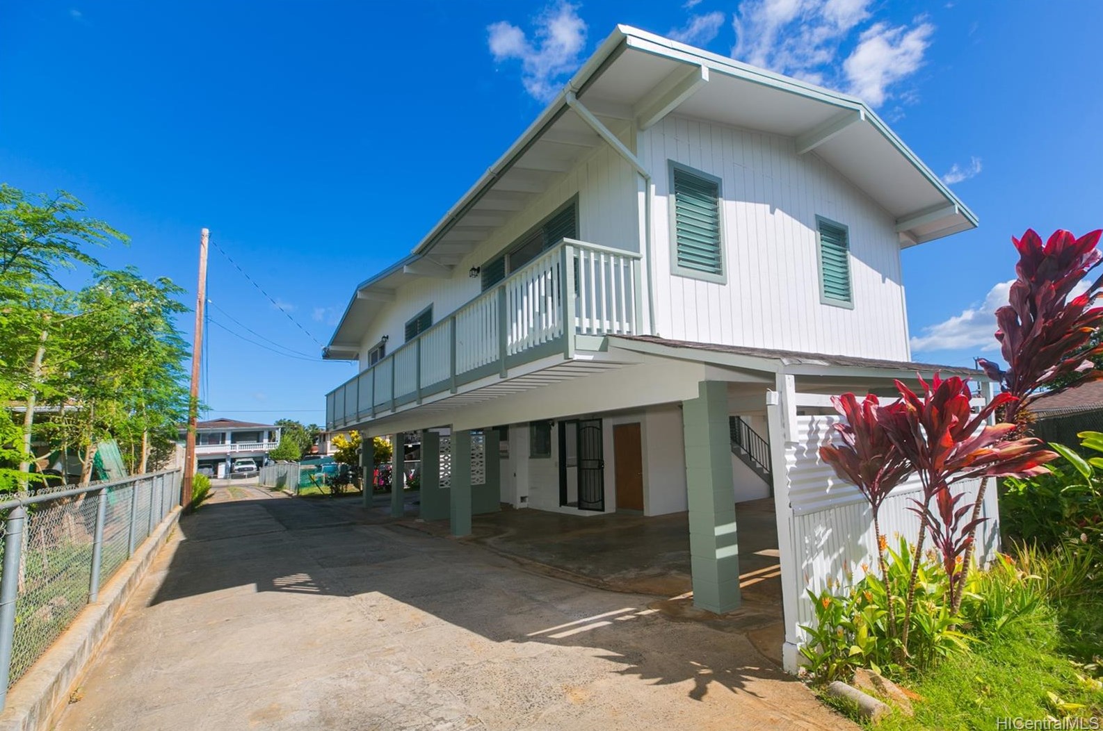 94-1116 Kahuanui St, Waipahu, HI 96797-3421