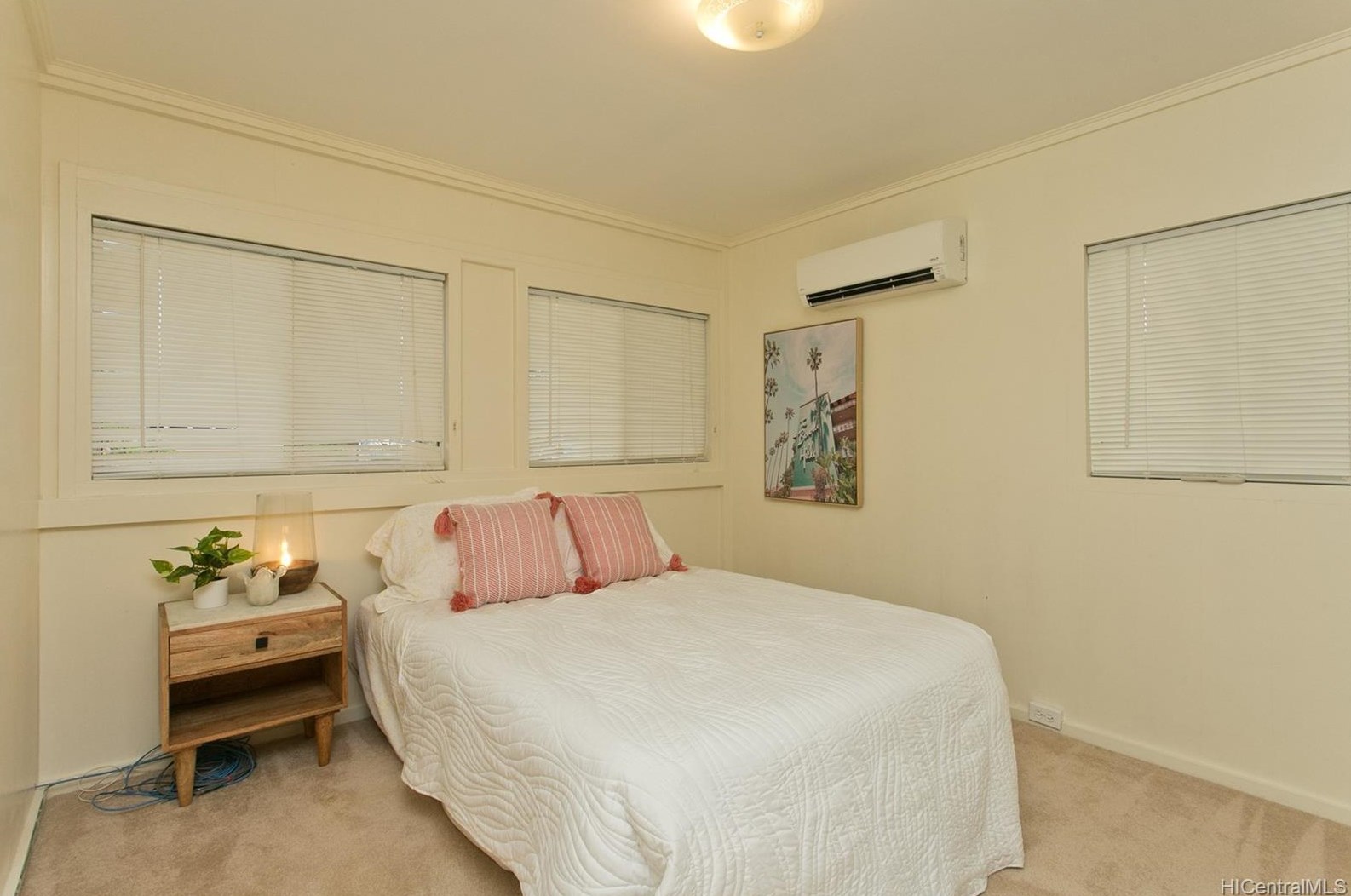 94-1293 Henokea St, Waipahu, HI 96797-3801