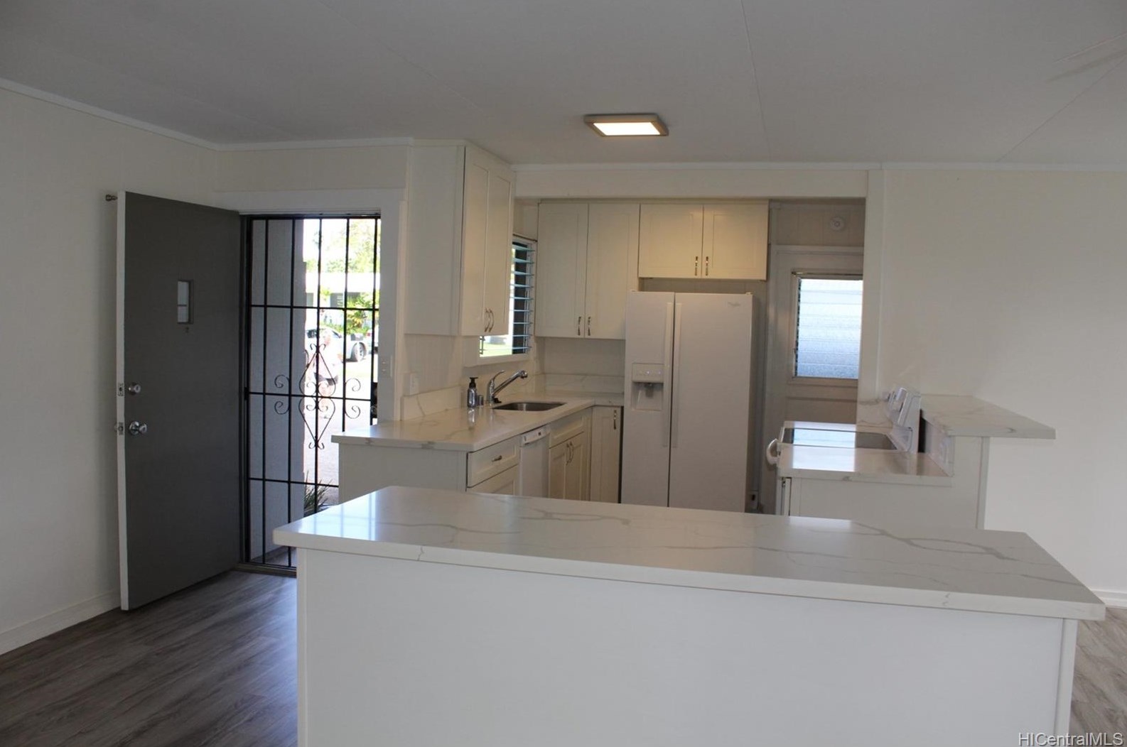 671 Ululani St, Kailua, HI 96734