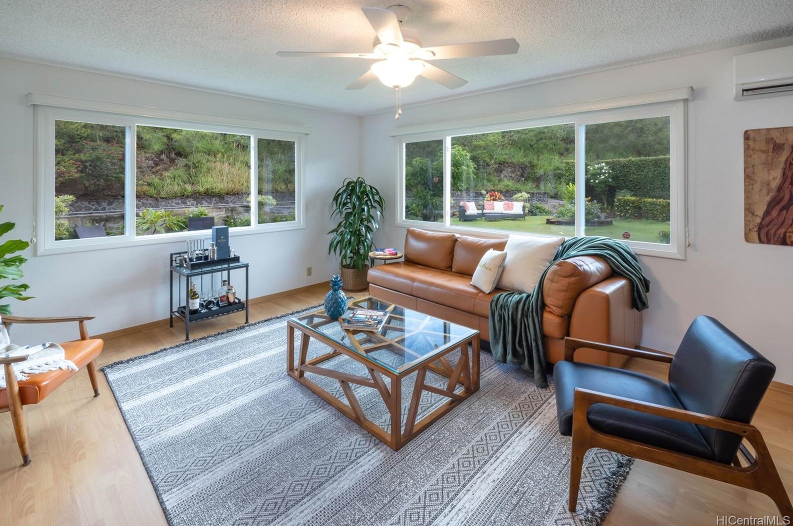 1369 Kuuna Pl, Kailua, HI 96734-3658