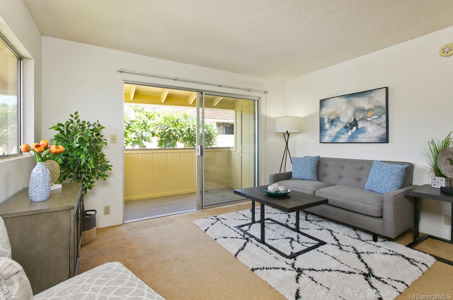 941031 Kaukahi Pl, Waipahu, HI 96797-4252