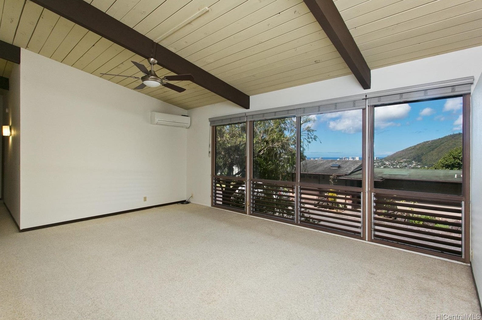 3689 Woodlawn Terrace Pl, Honolulu, HI 96822