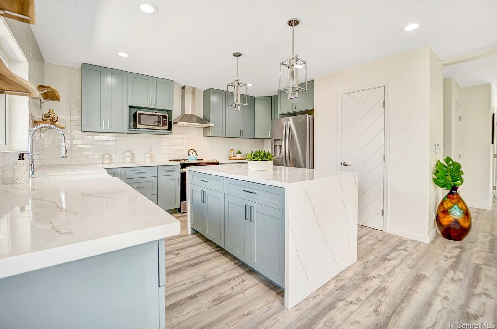 1176 Aukele St, Kailua HI  96734-3616 exterior