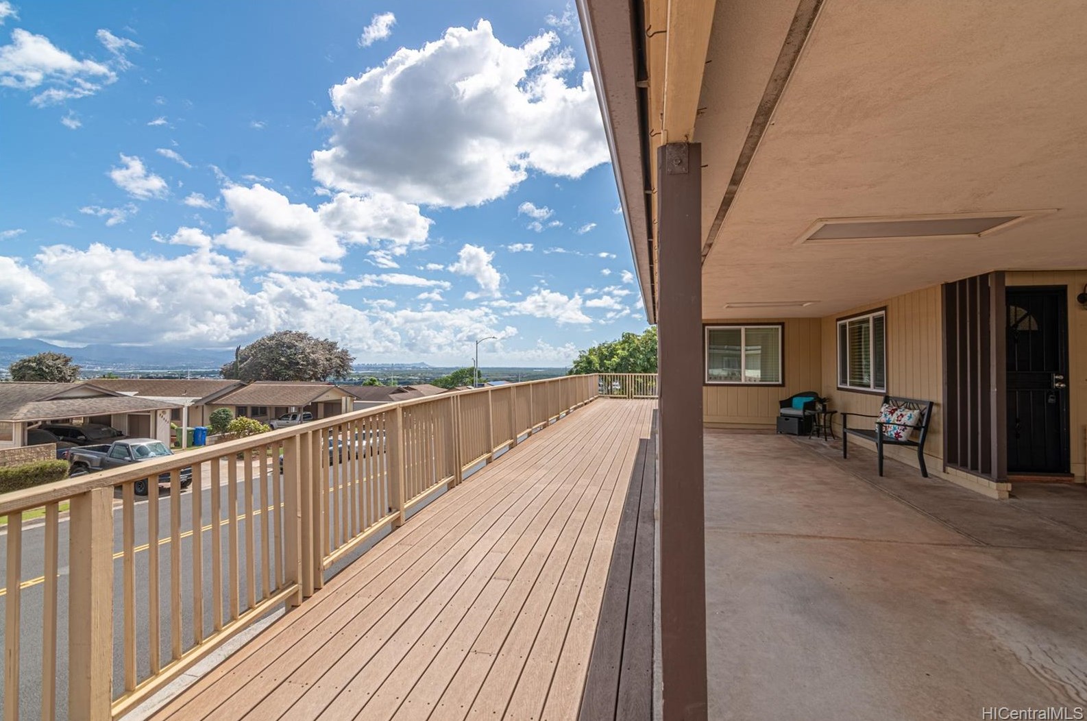 94-631 Puhau Way, Waipahu, HI 96797-1252