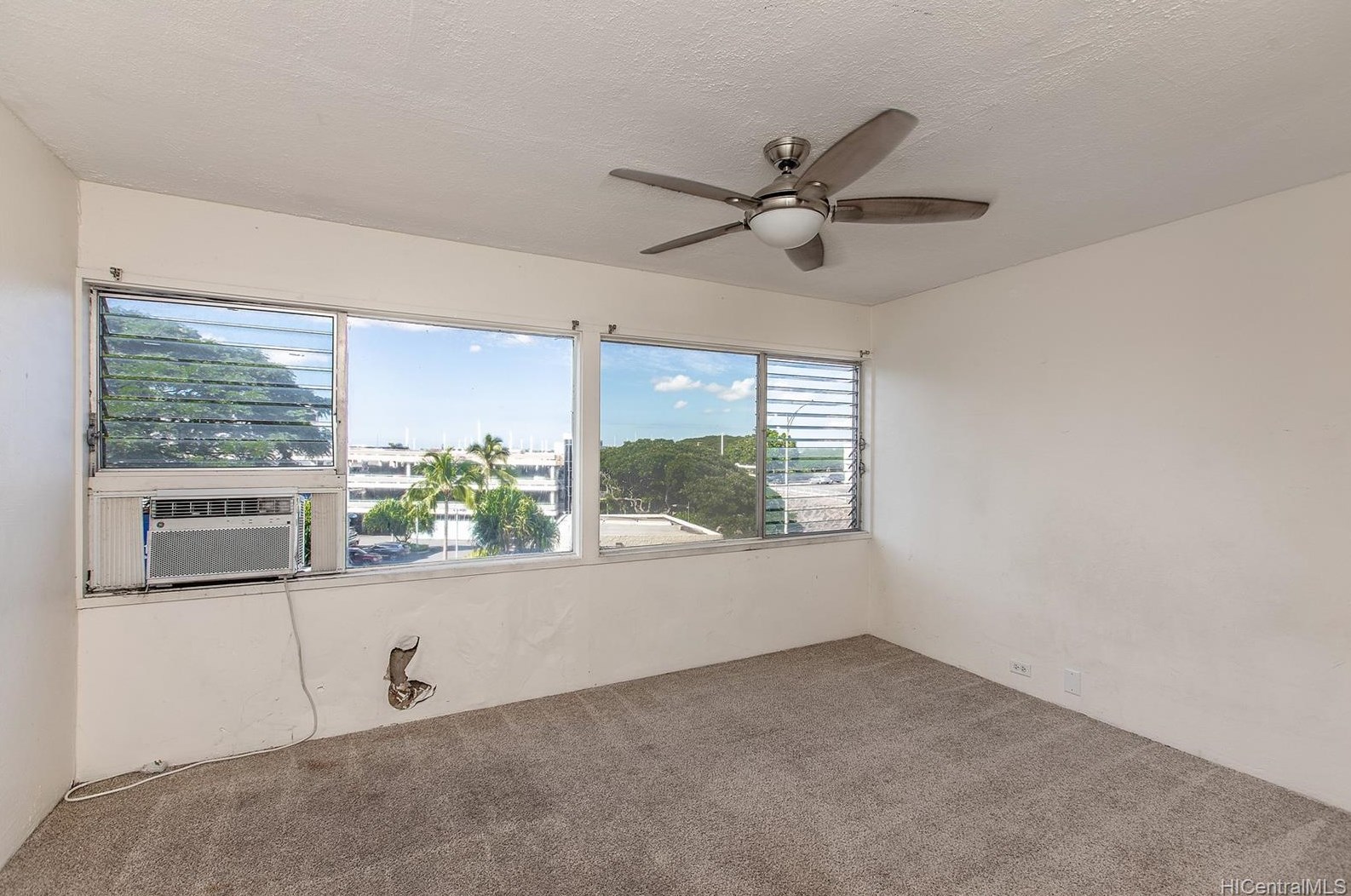 98400 Koauka Loop #409, Aiea, HI 96701