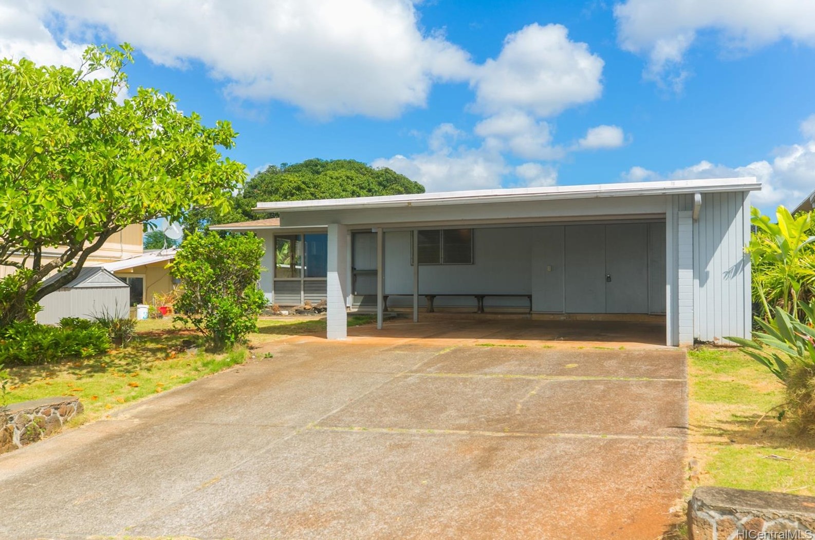 1786 Hoolehua St, Pearl City, HI 96782-1735