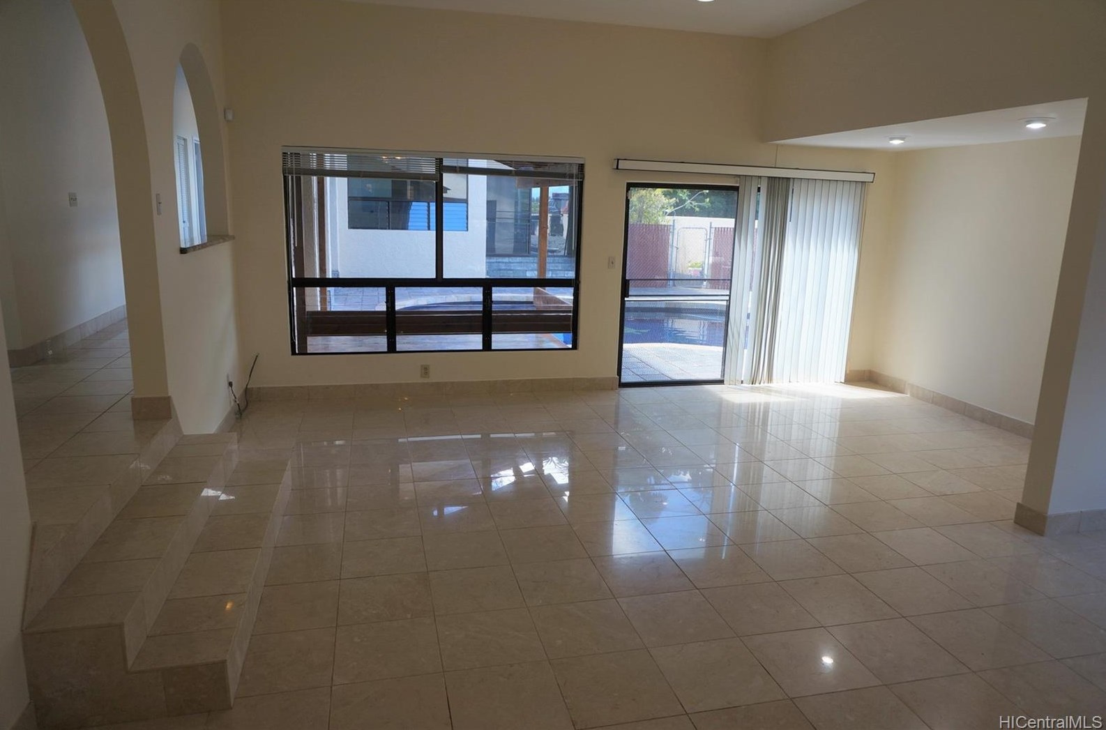 1496 Aupupu St, Kailua, HI 96734-4145