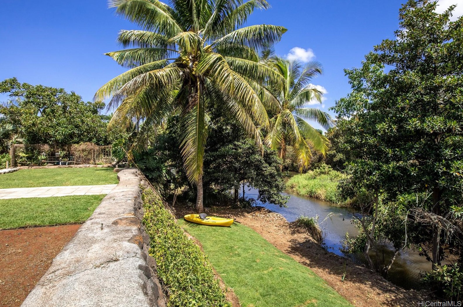 67412 Haona St, Waialua, HI 96791