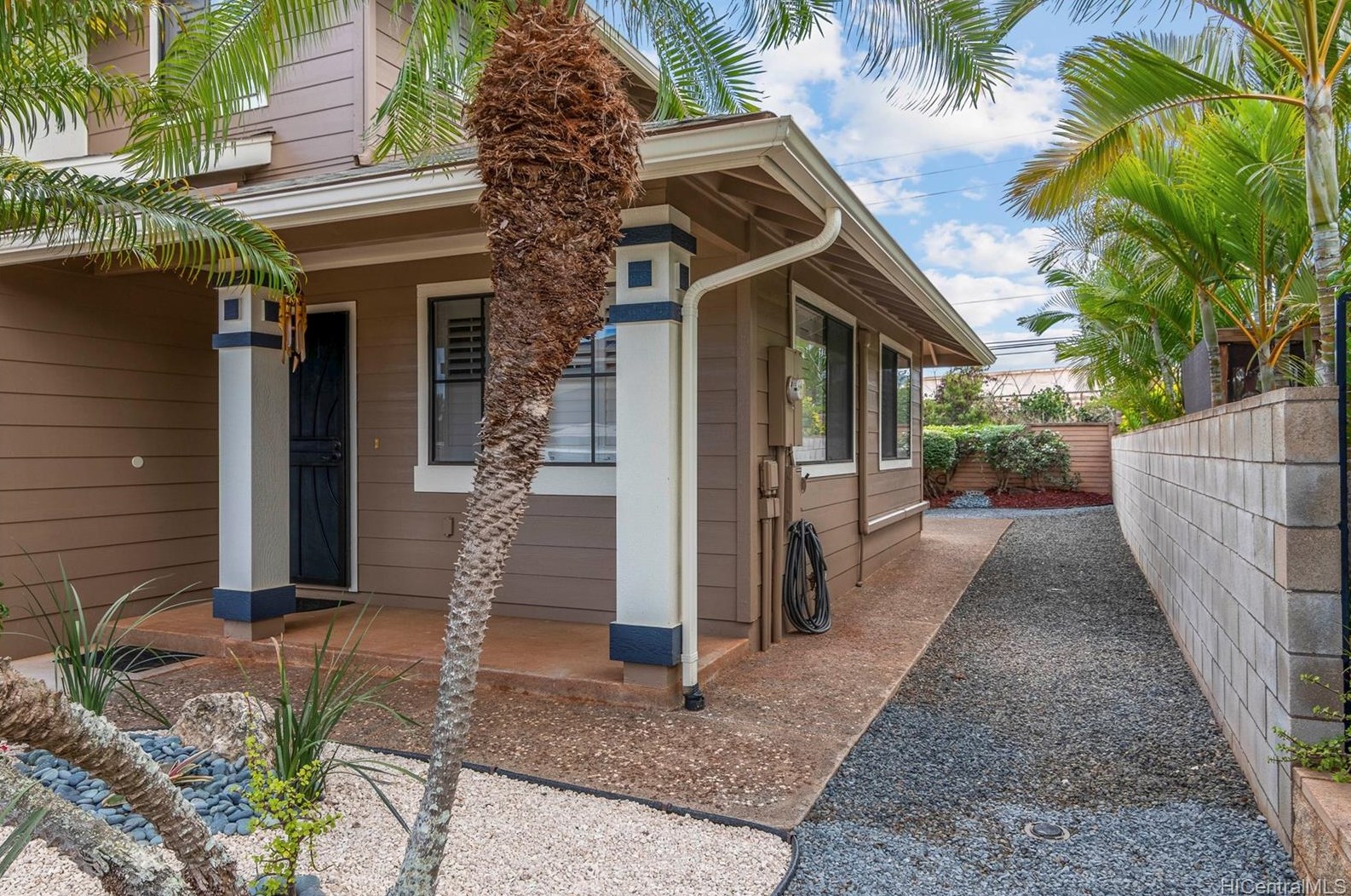 94-1023 Pouhana Way #14, Waipahu, HI 96797