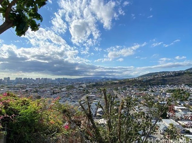 1341 Highview Pl, Honolulu, HI 96816