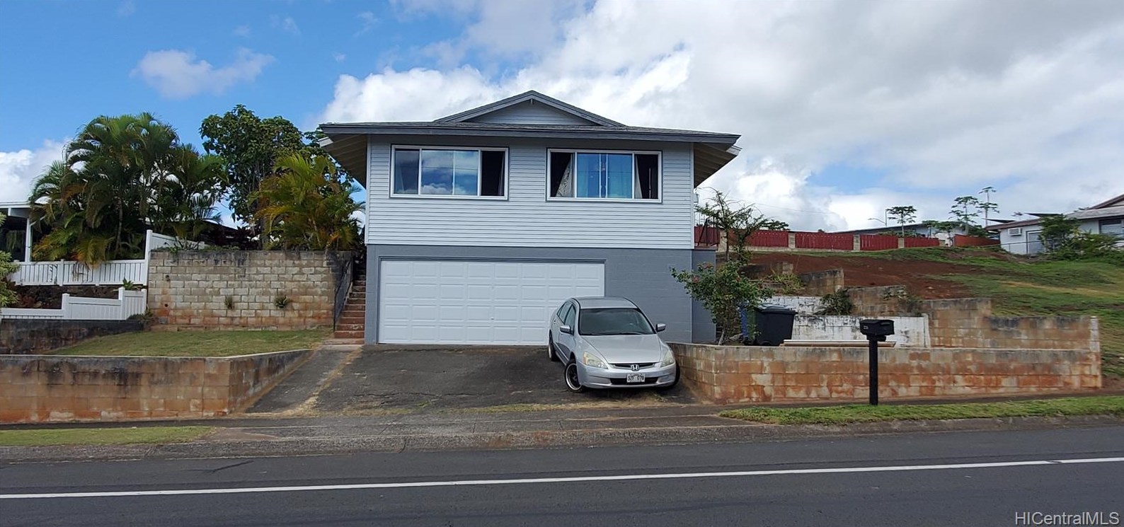 2218 Aumakua St, Pearl City, HI 96782