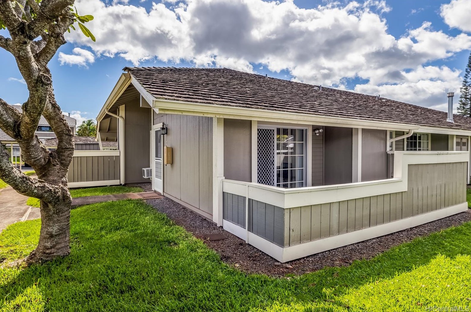 94-1450 Kulewa Loop, Waipahu, HI 96797-4377