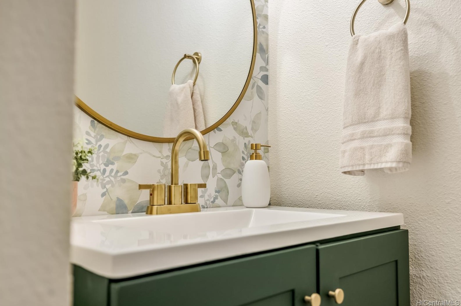724 Kakala St #1904, Kapolei, HI 96707