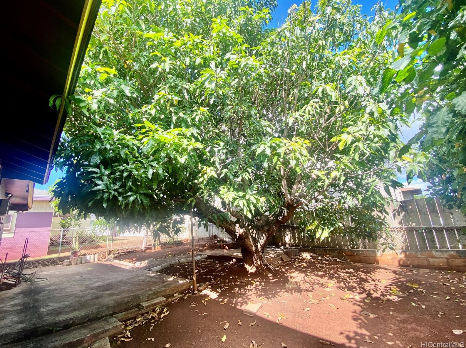 604 Hoomalu St, Pearl City HI 96782-2708 exterior