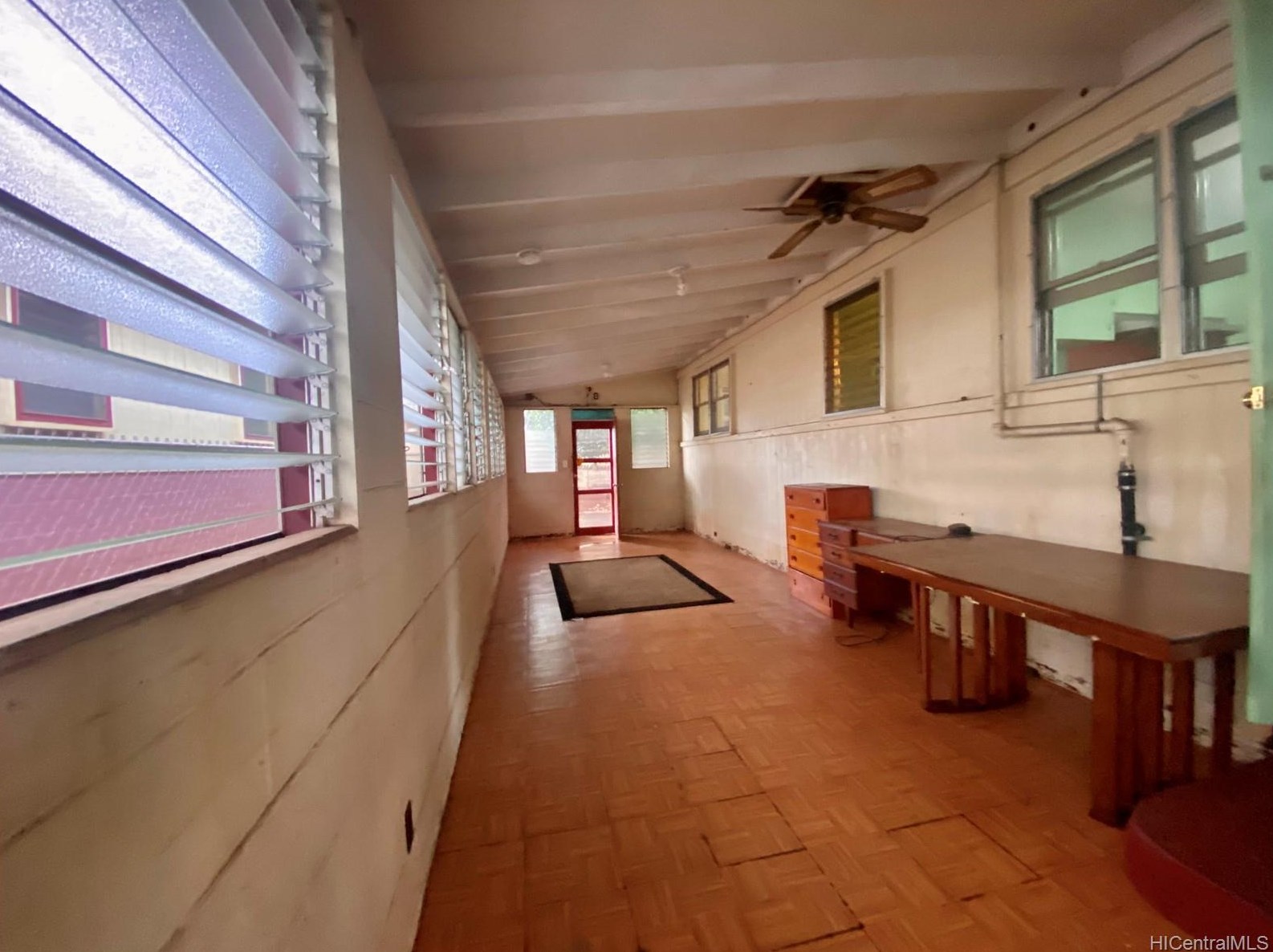 604 Hoomalu St, Pearl City HI 96782-2708 exterior