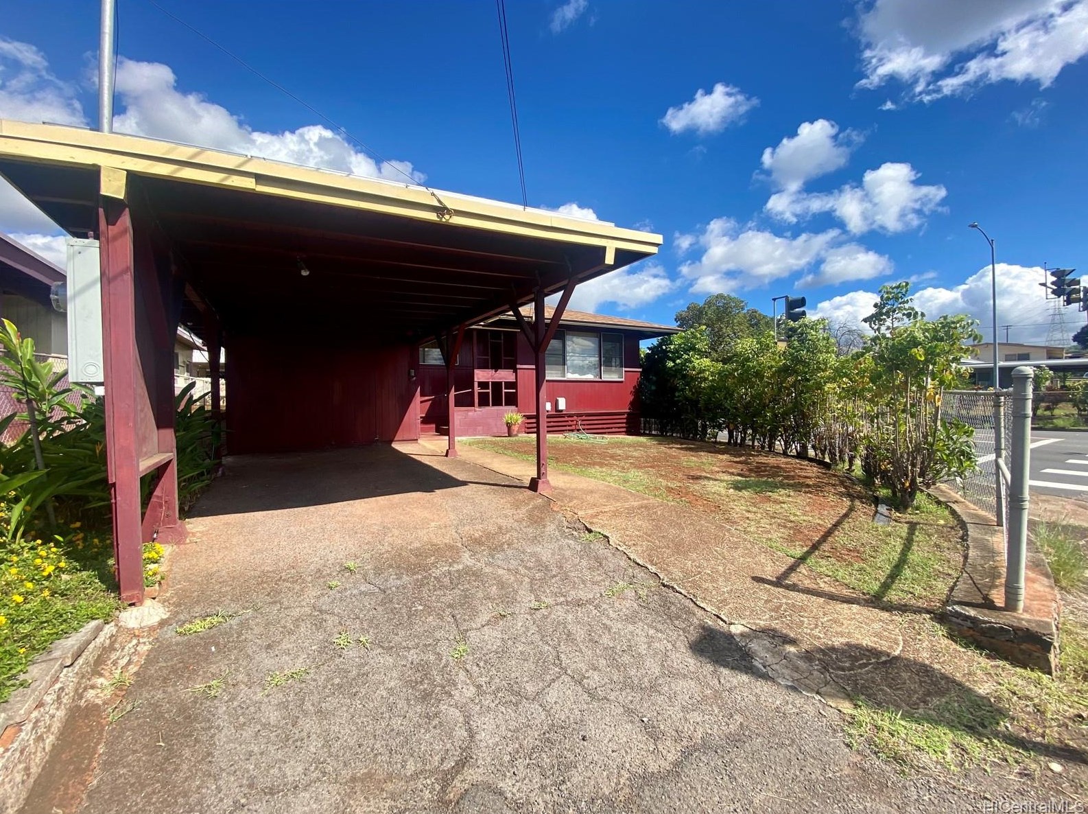 604 Hoomalu St, Pearl City, HI 96782-2704