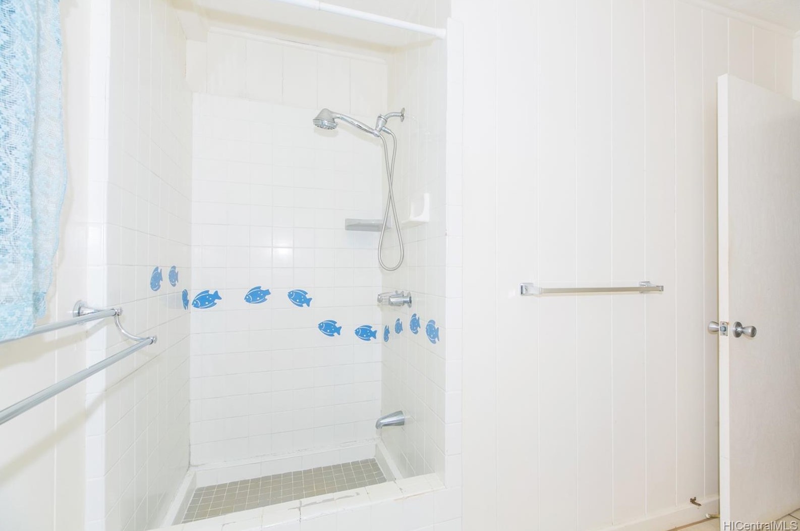 1086 Kaweloka St, Pearl City HI 96782-2082 exterior