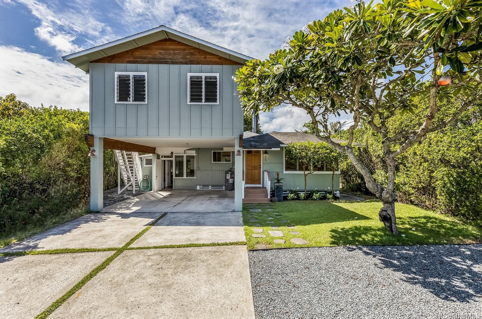 215 Kihapai St, Kailua, HI 96734
