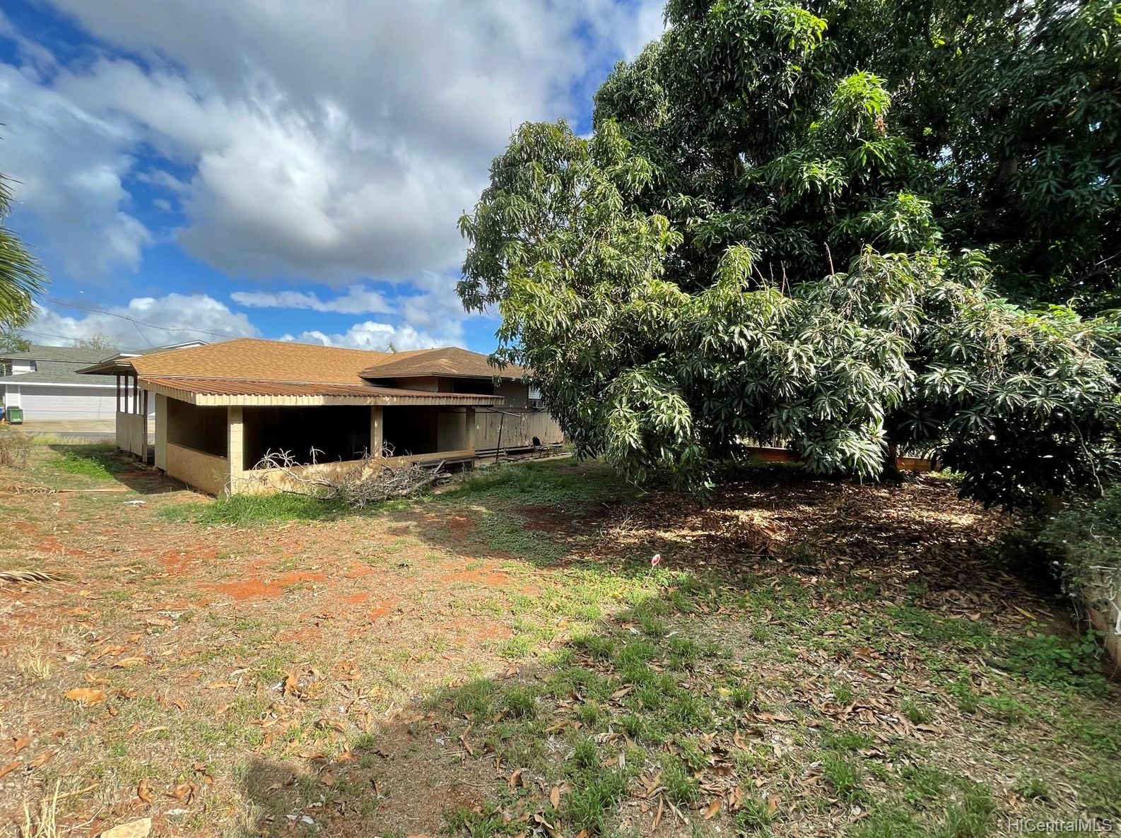 94-338 Hoaeae St, Waipahu, HI 96797-1442