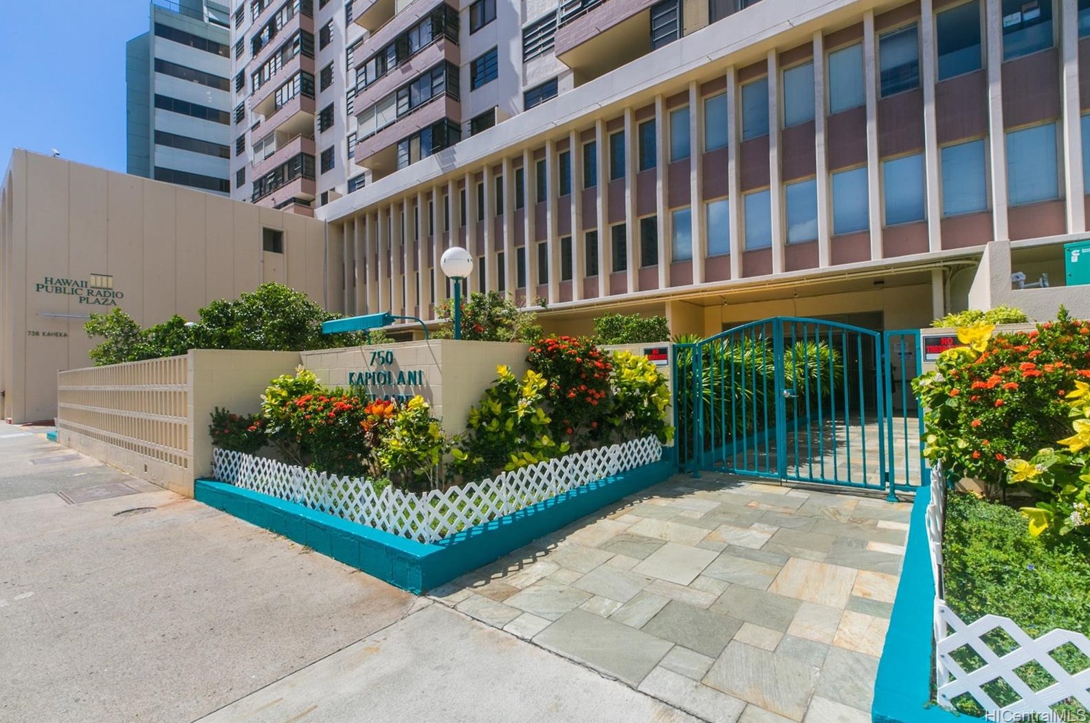 750 Kaheka St, Honolulu HI  96814-3711 exterior