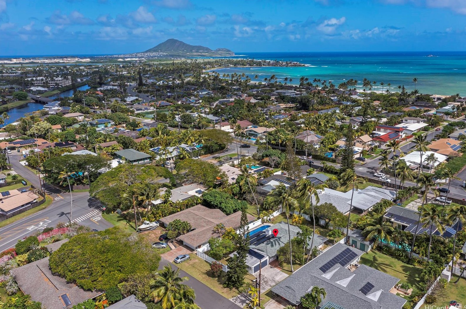 121 Kaha St, Kailua, HI 96734-1917