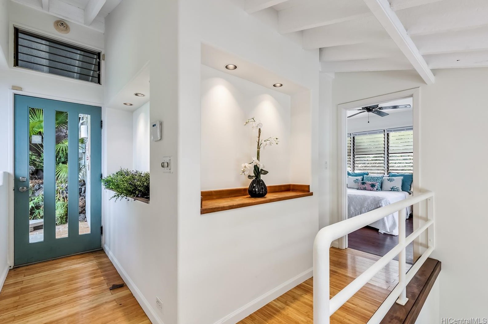 4221 Kaikoo Pl, Honolulu HI  96816-4823 exterior