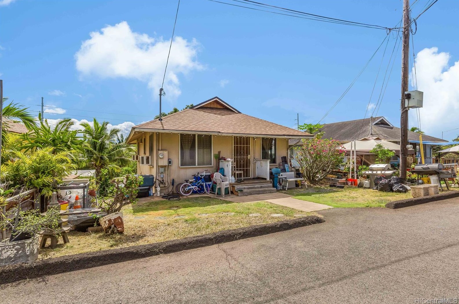 96-239 Waiawa Rd, Pearl City, HI 96782