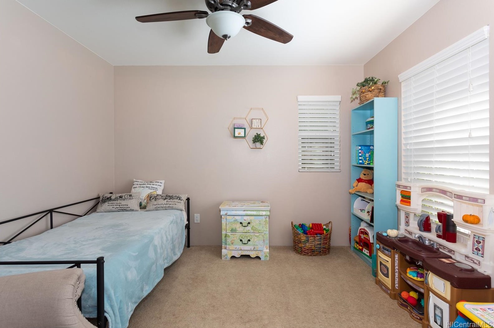 91-1146 Waiemi St, Ewa Beach HI  96706 exterior