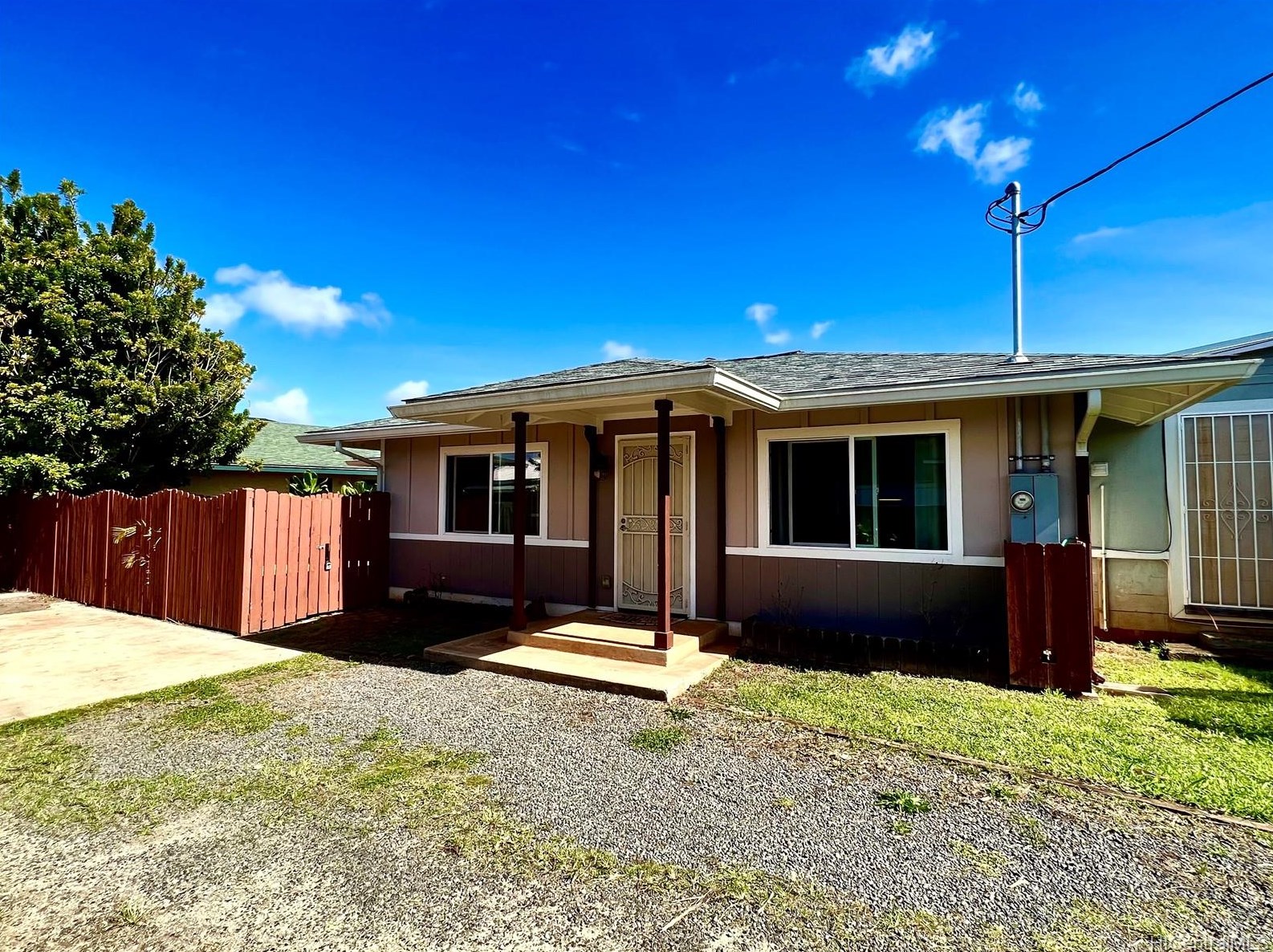 1249 Ihiihi Pl, Wahiawa, HI 96786-1231