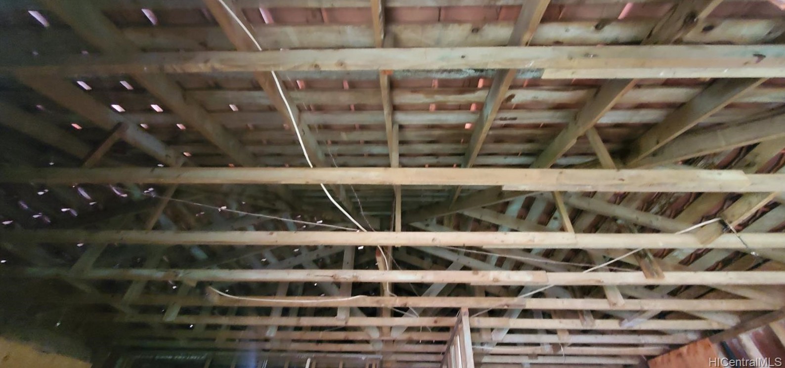 94-043 Waikele Loop, Waipahu HI  96797-2640 exterior