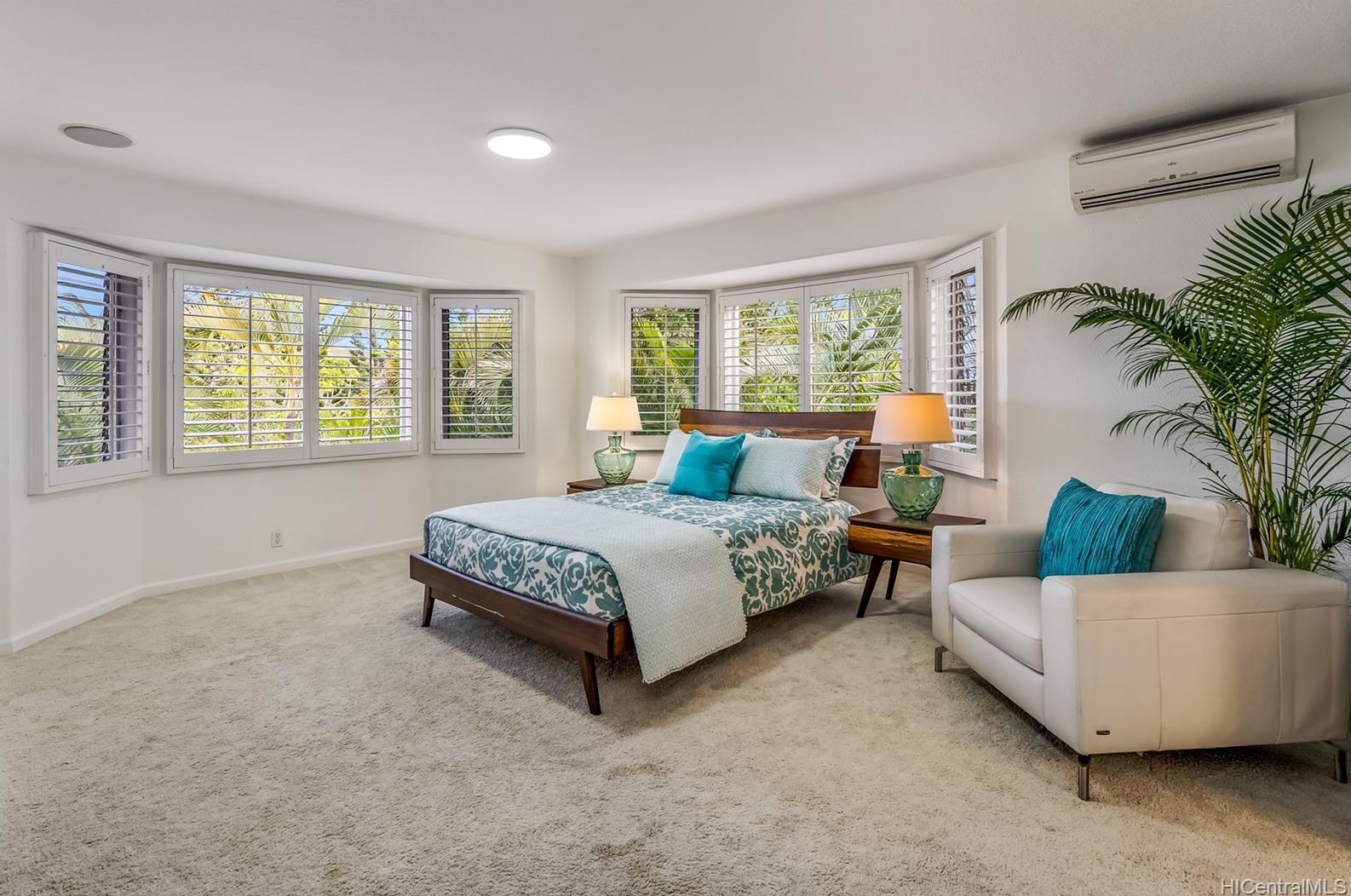 1279 Aulepe St, Kailua HI  96734-4102 exterior