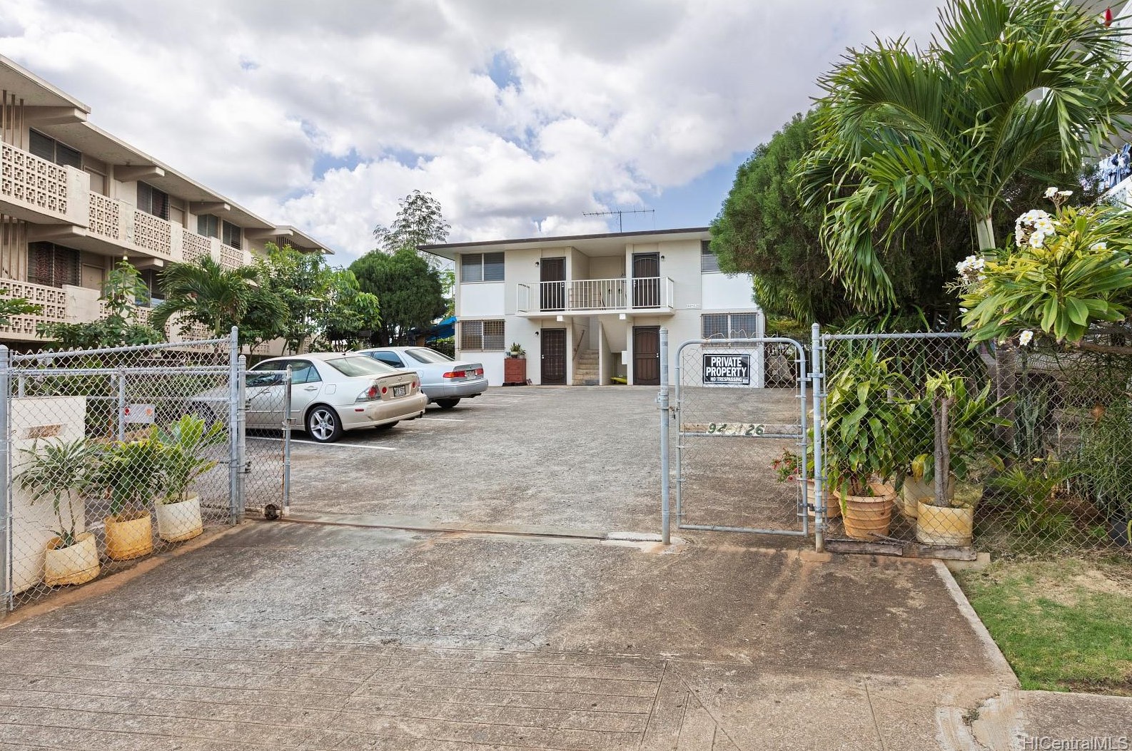 94-126 Pupukahi St, Waipahu, HI 96797-2649