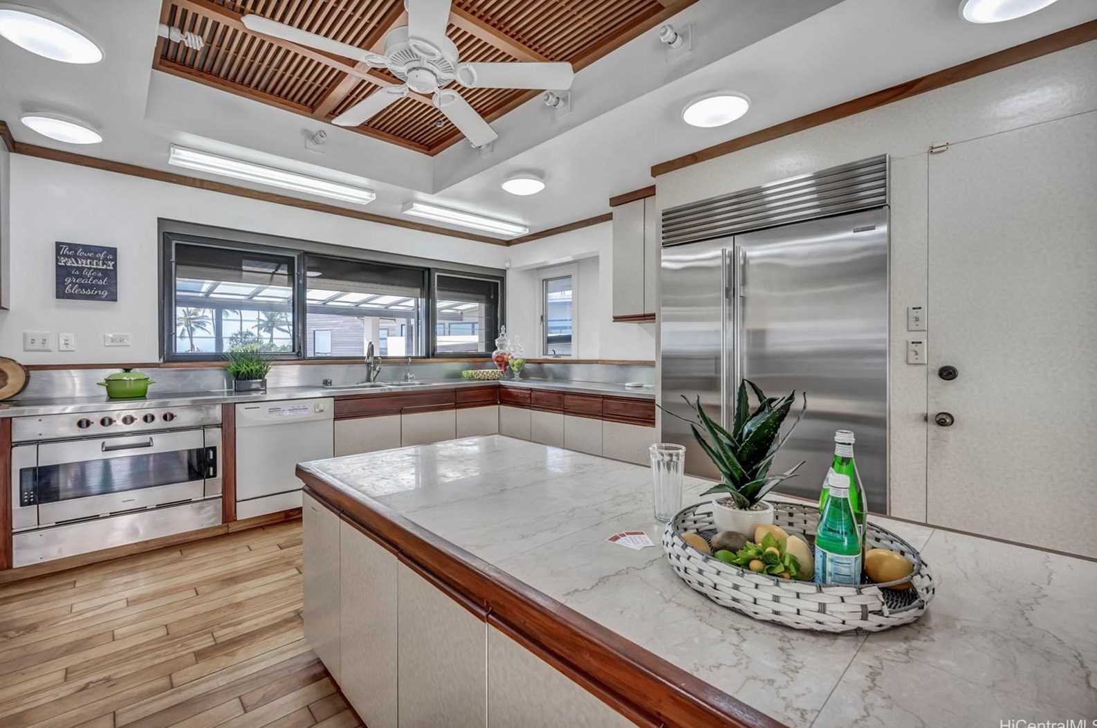 4305 Kaikoo Pl, Honolulu HI  96816-4825 exterior