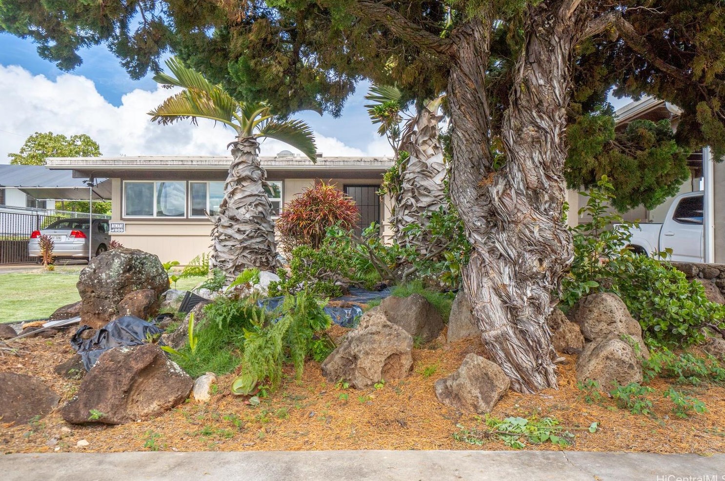 98-1212 Lauhulu St, Aiea, HI 96701