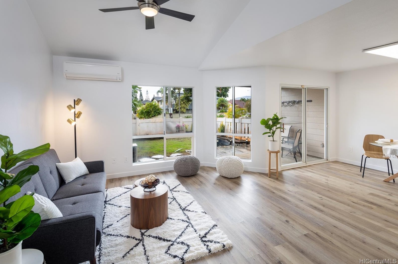 94-728 Lumiauau St #l3, Waipahu, HI 96797