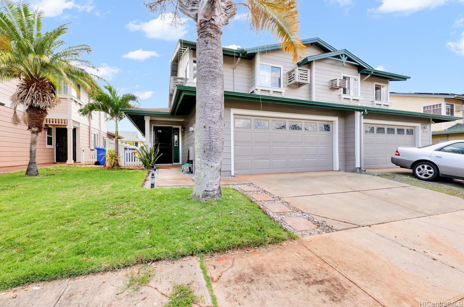 941031 Pumaia Pl, Waipahu, HI 96797