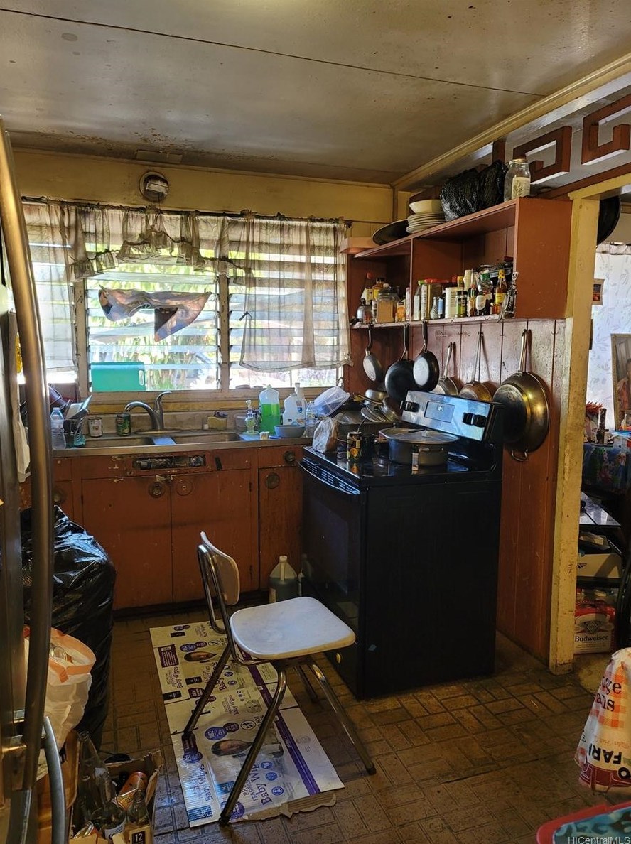 94-248 Hanawai Cir, Waipahu, HI 96797-3062