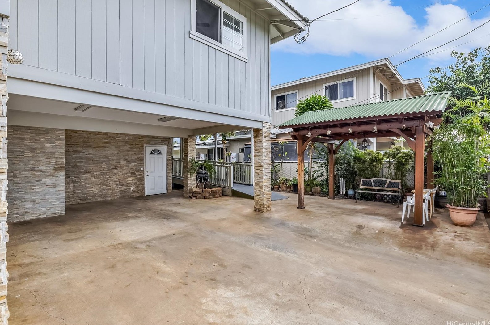 94249 Paiwa St, Waipahu, HI 96797-0036