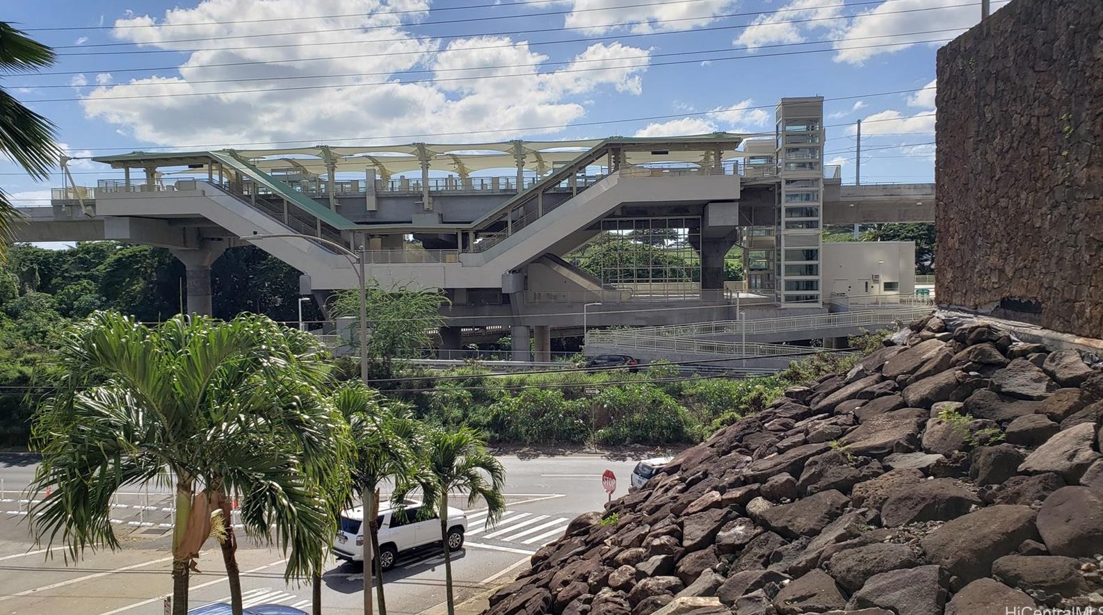 1060 Kamehameha Hwy, Pearl City HI  96782-2557 exterior
