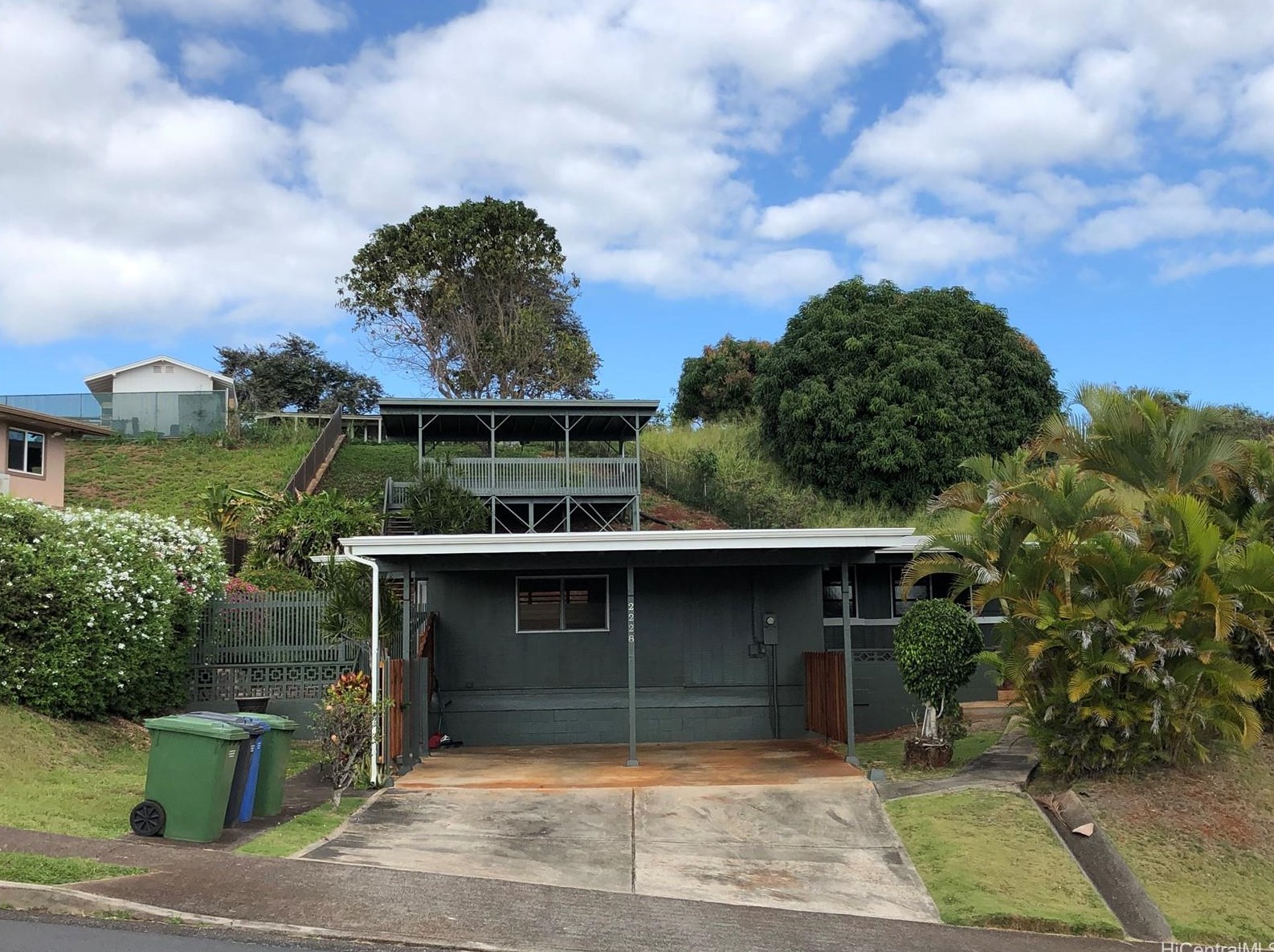 2228 Auhuhu St, Pearl City, HI 96782