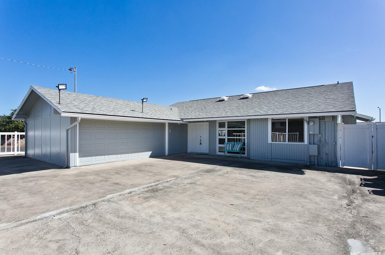 1717 Palamoi St, Pearl City, HI 96782-1559