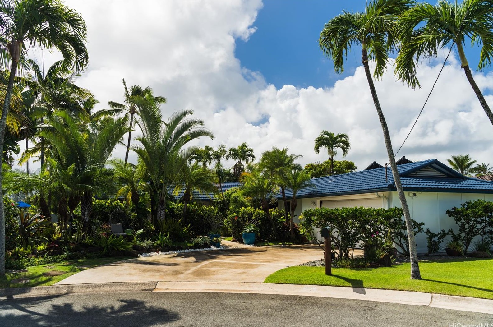 69 Mahealani Pl, Kailua, HI 96734-3470