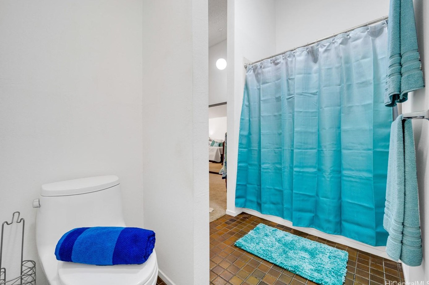 94-842 Penakii Way, Waipahu HI  96797-4046 exterior