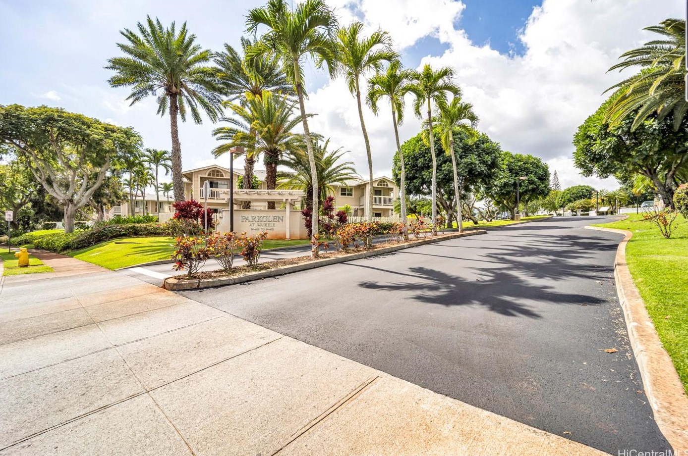 94-636 Lumiaina St, Waipahu, HI 96797-5241